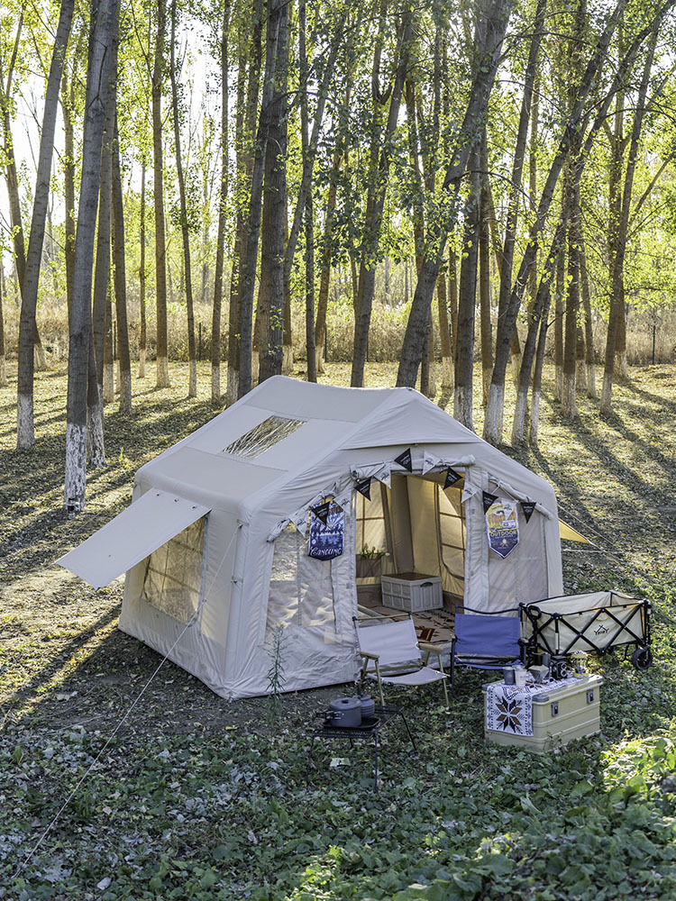 Tenda para 20 pessoas e 5 quartos